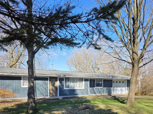 1853 Payson Rd, Walled Lake, MI 48390