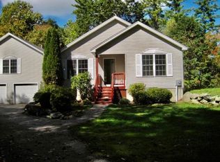 114 Steppingstones Rd, Lee, NH 03861