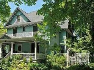 510 6th St, Traverse City, MI