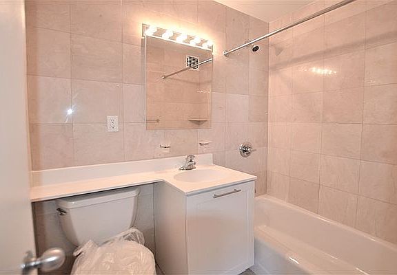 5th image of 333 E 49th St APT 4N