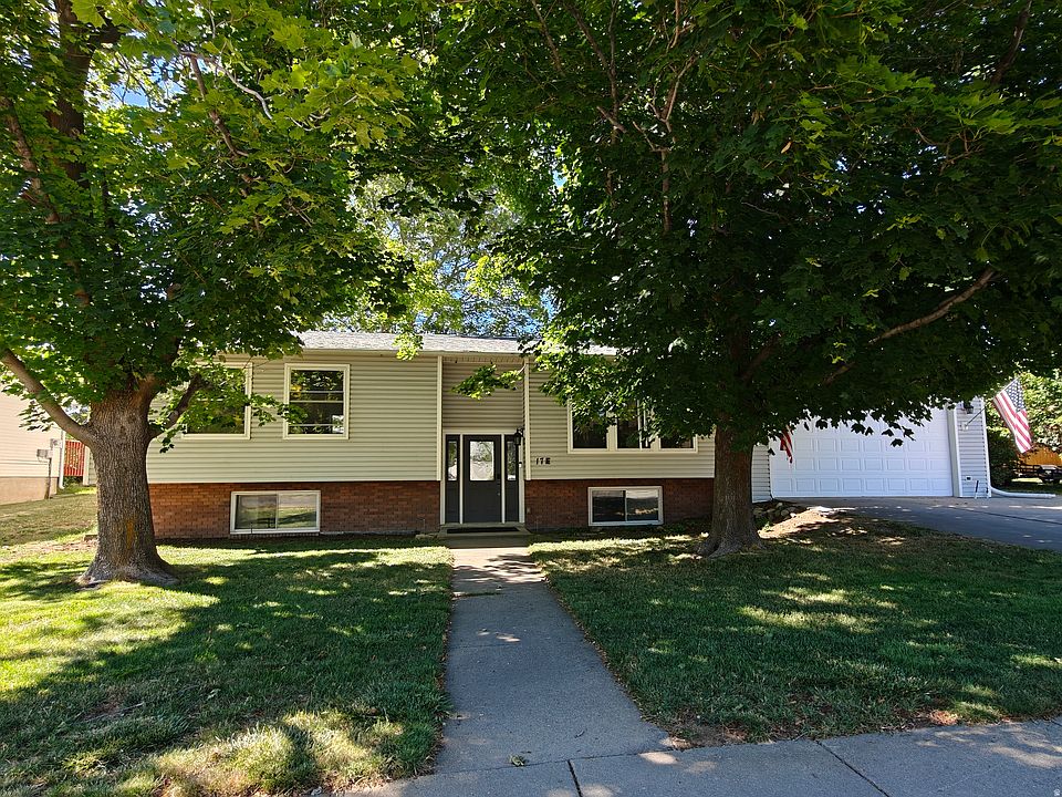 1st image of 17 E Monticello Dr
