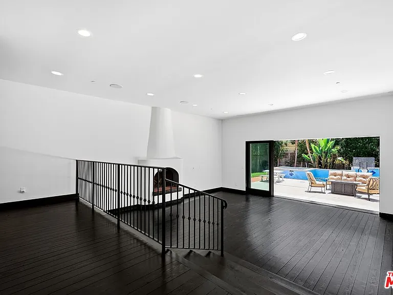 616 21st Pl — Photo 6
