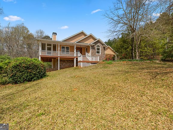 4th image of 1229 Boggus Rd