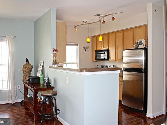 2nd image of 42481 Rockrose Sq Unit 304