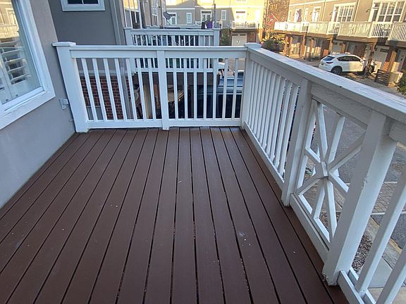 balcony with trex flooring