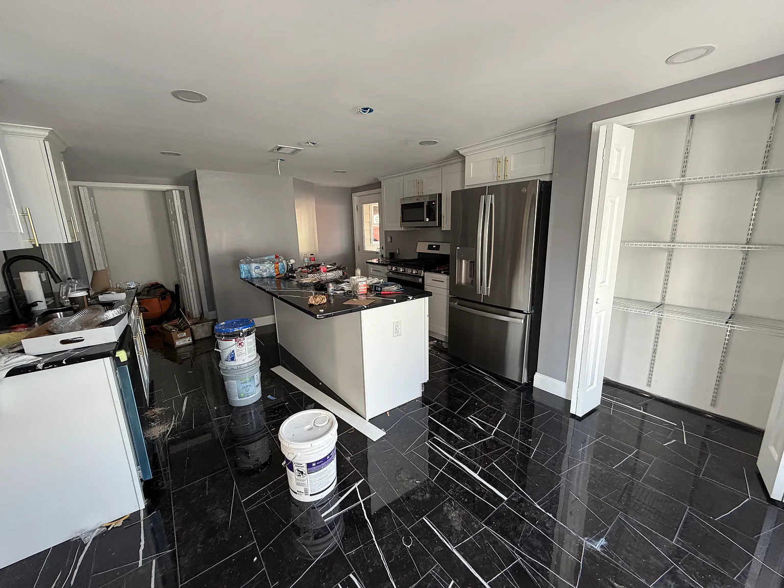 3 bed, 1640 sqft, $2,700 — Photo 3