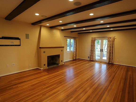 5th image of 2717 Fleur Dr