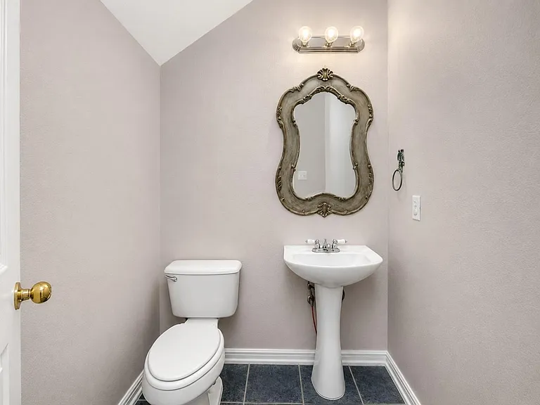 6400 La Carman Ln — Photo 10
