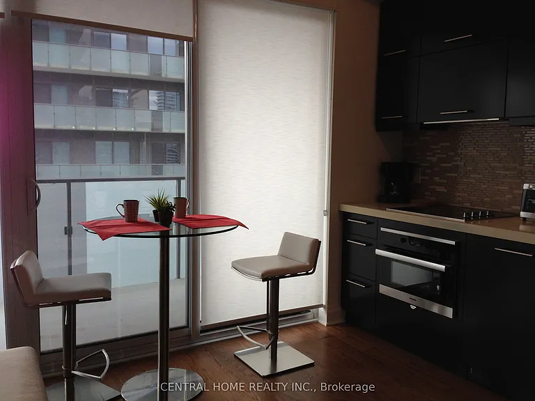 1080 Bay St #3407 — Photo 9