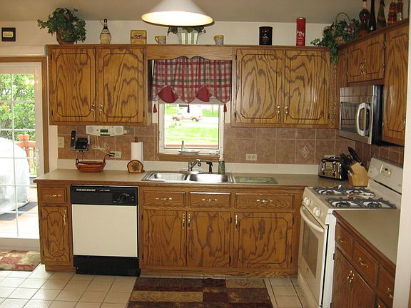 5th image of 518 N Lockwood Dr