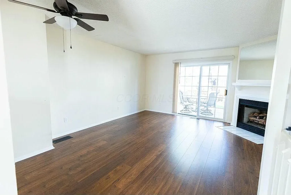 2 bed, 1200 sqft, $1,740 — Photo 3
