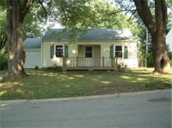 4515 N Campbell St, Kansas City, MO 64116