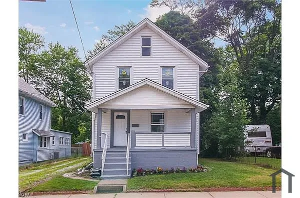 505 Alexander St photo 1