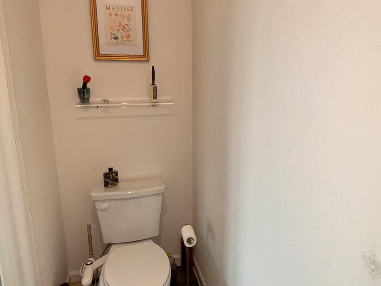 201 Bradford Dr — Photo 6