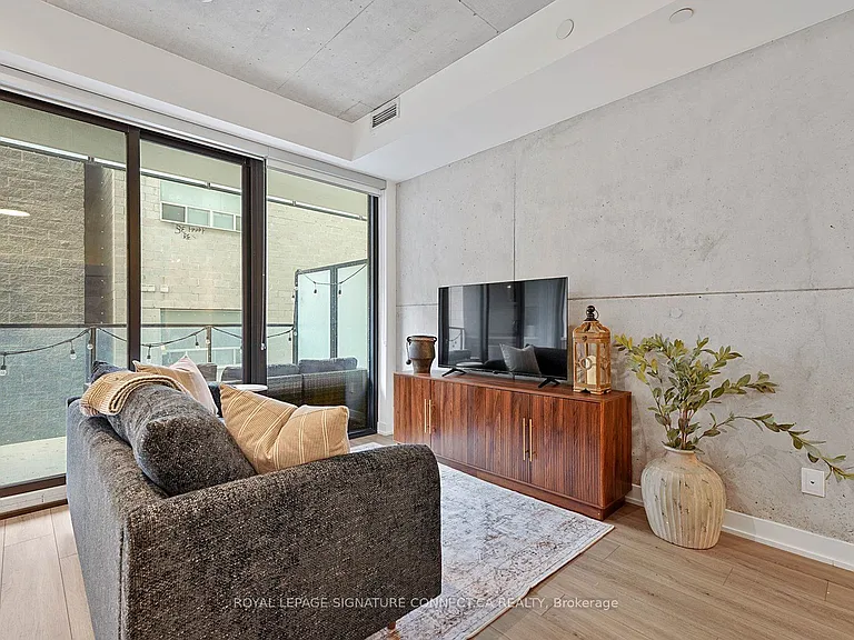 458 Richmond St W #308 — Photo 8