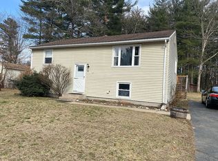 14 Pinewood Ln, Westfield, MA 01085