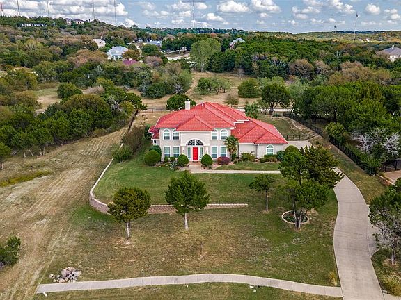 4th image of 318 La Reata Ct