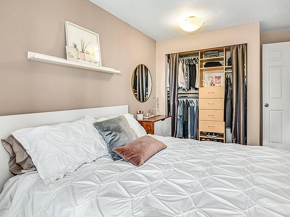 Custom built-in closet