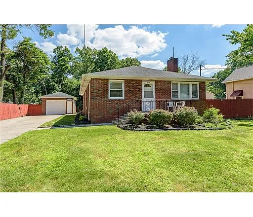 1809 Cedarwood Dr photo 1