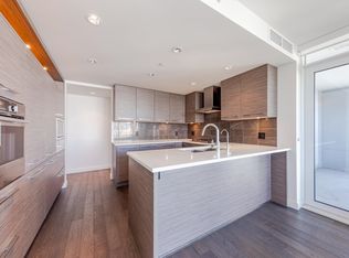 7468 Lansdowne Rd #902, Richmond, BC V7C0B7