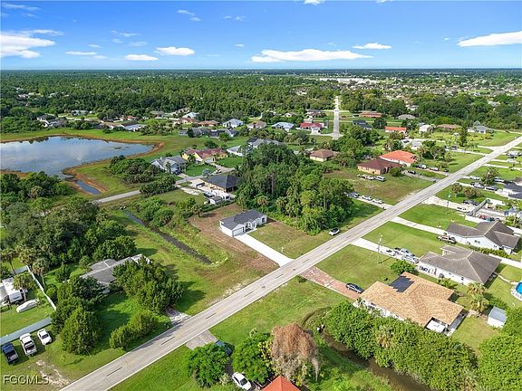 4th image of 842 Sentinela Blvd