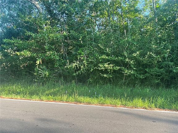 3rd image of Laurent Rd