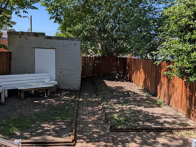 2607 W Main St — Photo 11