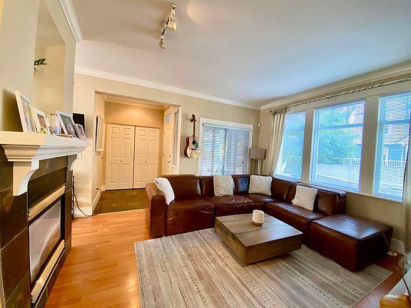 4th image of 6431 Princess Ln #25