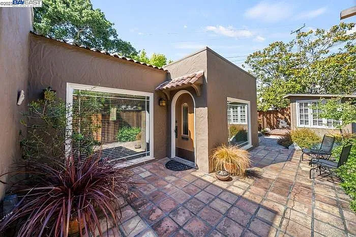 769 Vincente Ave — Photo 1