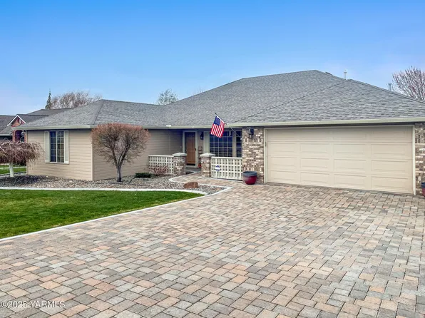 12 N 93rd Ave, Yakima, WA 98908