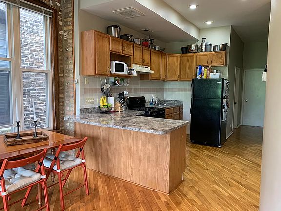4th image of 2023 W Armitage Ave #3