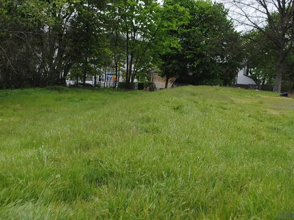 Habicht St, Johnstown, PA 15906