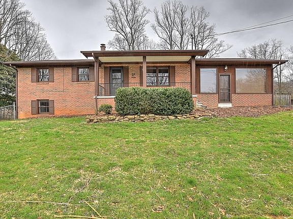 2nd image of 3519 Wildflower Ln