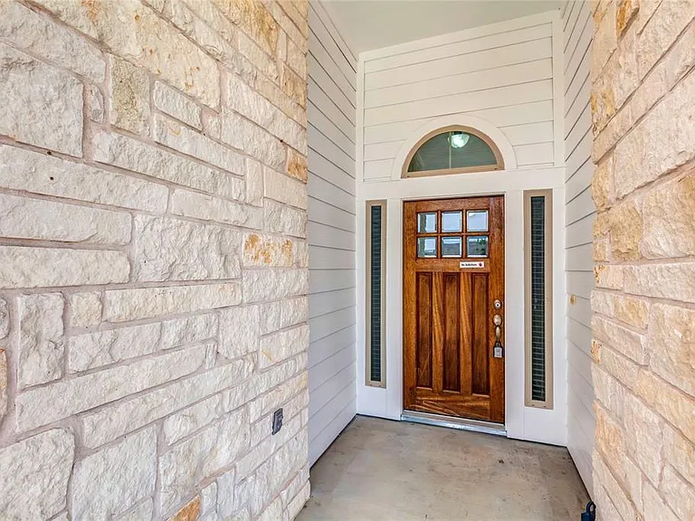 429 Tula Trl — Photo 3