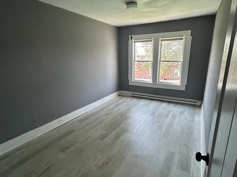 615-617 Fellows Ave #615 — Photo 6
