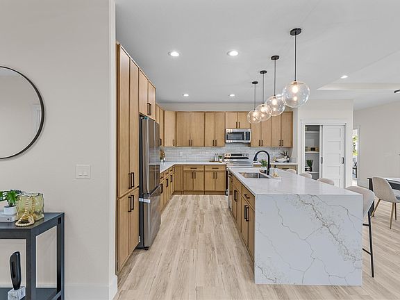 3rd image of 18-1439 Ihope Rd
