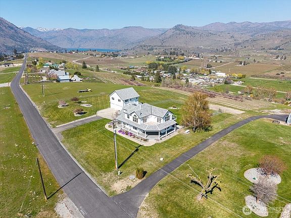 2nd image of 1190 Summit Boulevard
