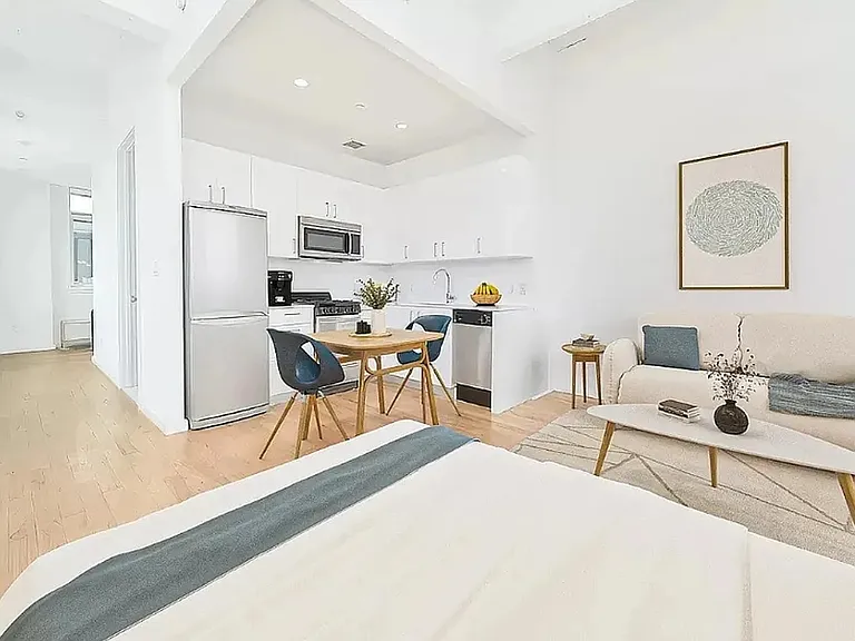 53 Hope St #214 — Photo 3
