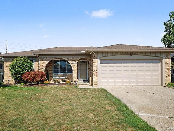 2nd image of 15299 Brandy Ln