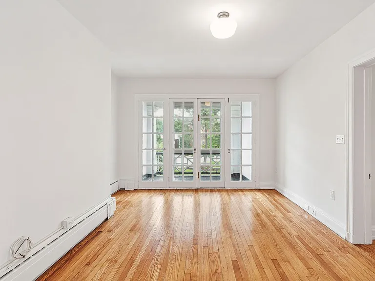 10 Montgomery — Photo 117