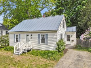17 Davenport St, Augusta, ME 04330