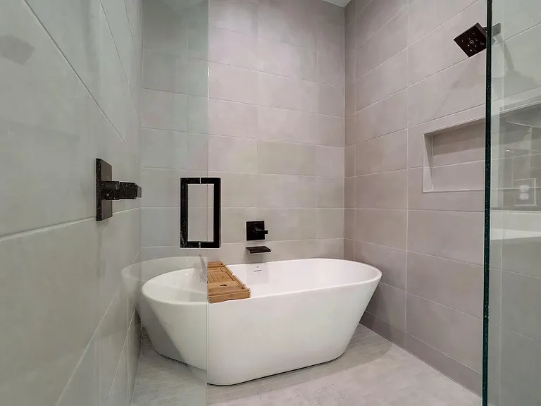 1719 Homeland St — Photo 23