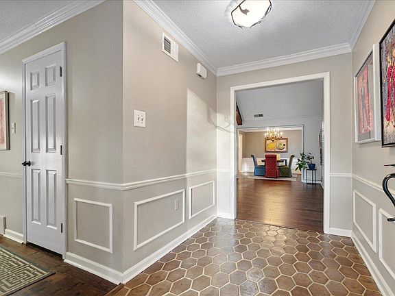 5th image of 7364 Eastern Ave