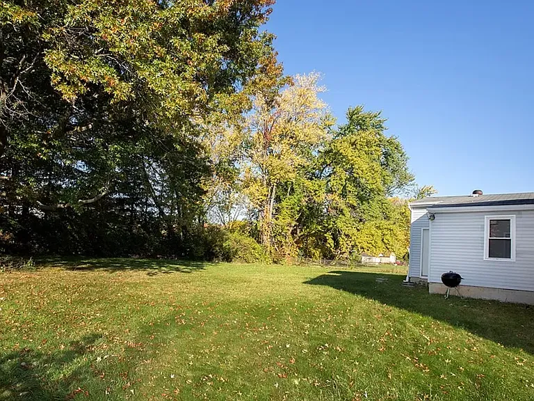 9030 Reed Rd — Photo 15