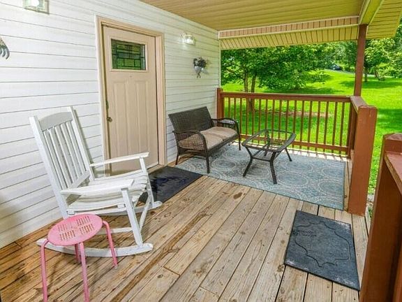2nd image of 2242 Green Acres Cir