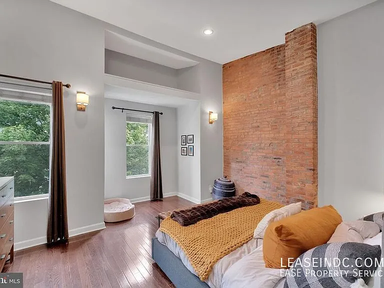 1241 I St NE — Photo 20