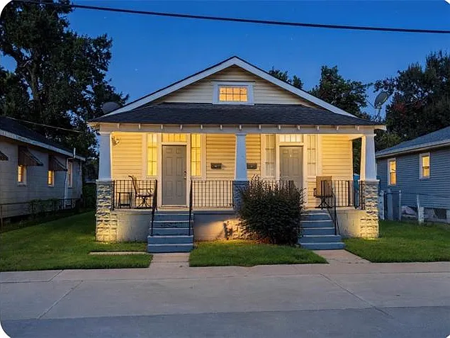 2 bed, 1.0 bath, 892 sqft, $1,550 — Photo 1