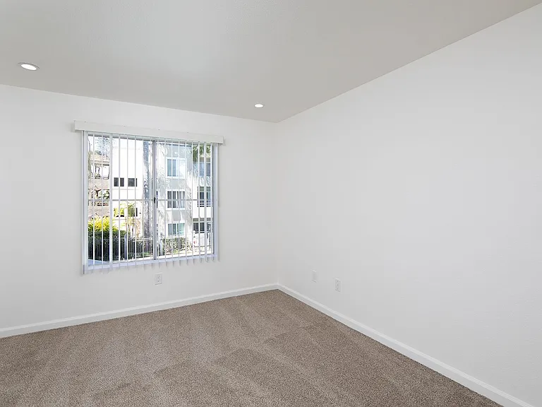 Mission Pacific Apartments — Photo 57