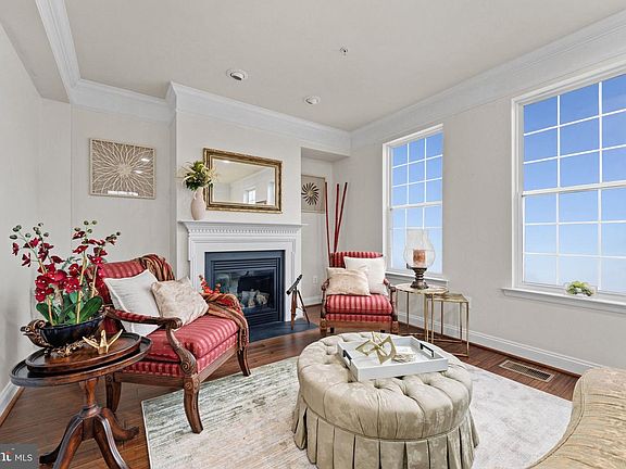 2nd image of 5846 Donovan Ln