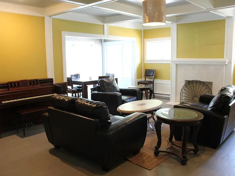 2812 N Washington St — Photo 13